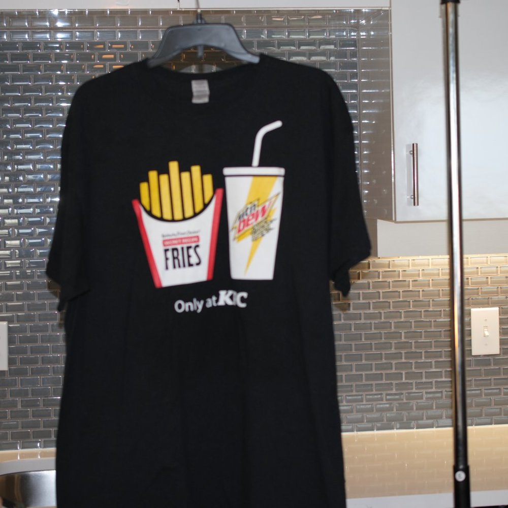 ❤️🟰💲⬇️ KFC, Mountain Dew, Promo Shirt. Men's XL